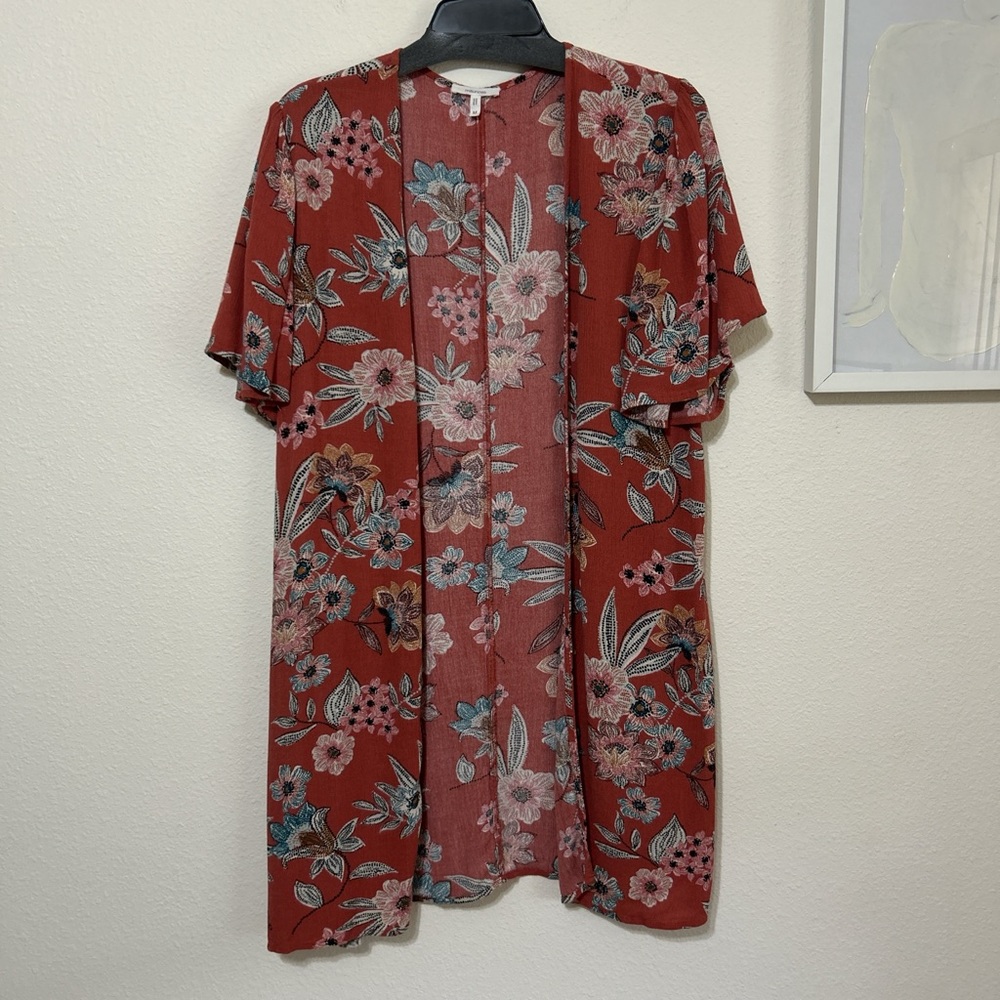 Maurices Rust Red Floral Rayon Flutter Sleeve Kimono Cardigan M Boho Festival
